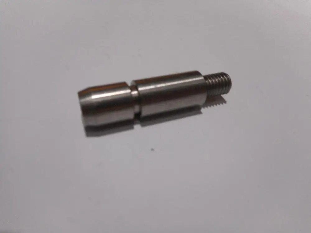 Rastbolzen von Remeha, gefertigt aus Metall mit einer zylindrischen Form, gewinde und einem abgerundeten Ende.